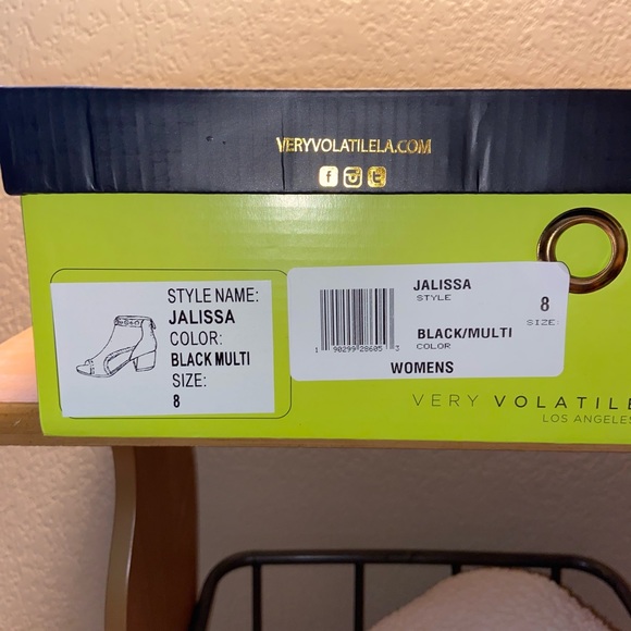 NIB-Very Volatile Western Leather Cutout Sandals - Picture 14 of 16